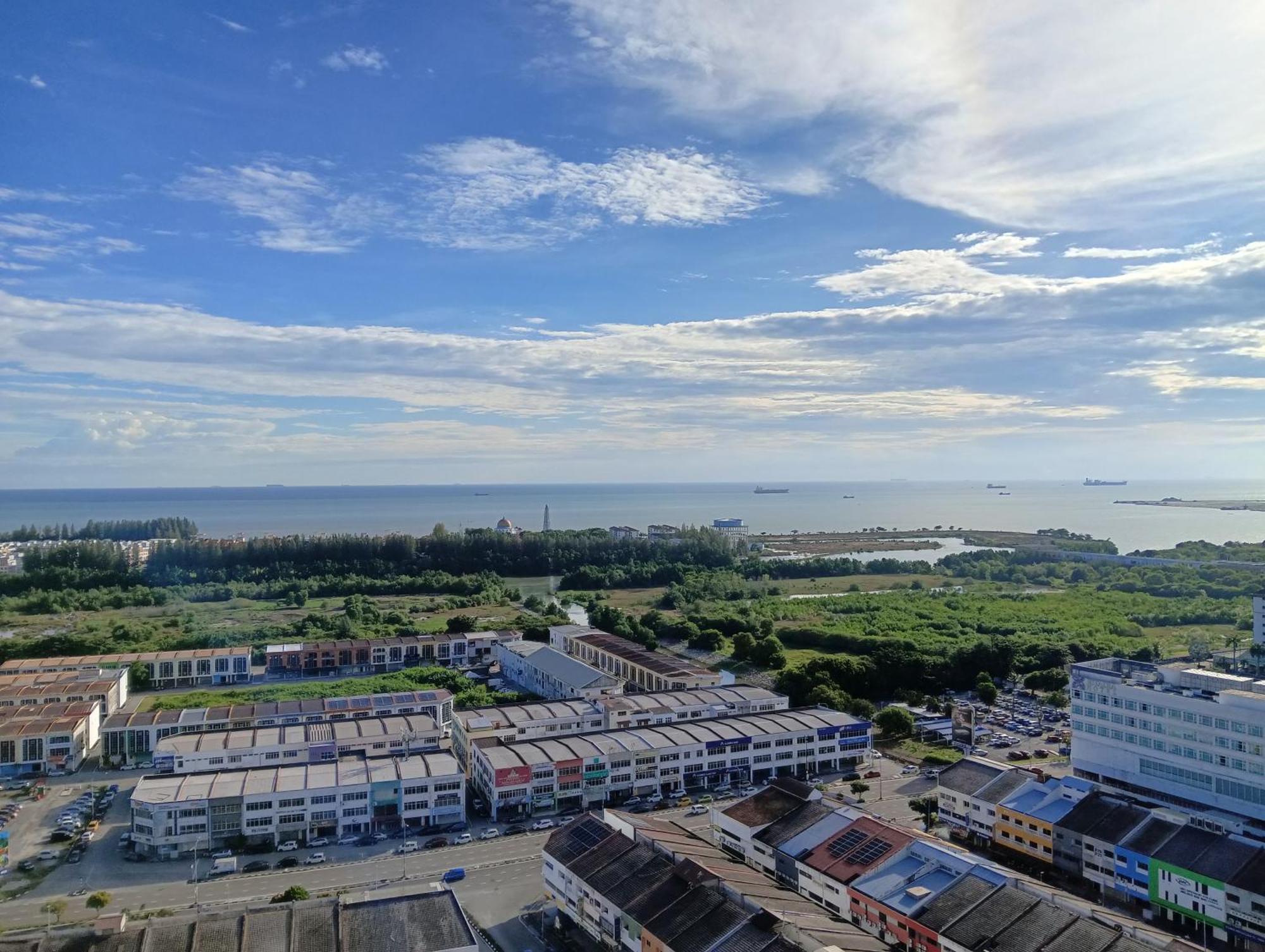 The Straits Suites By Ciconia Malacca Exterior foto