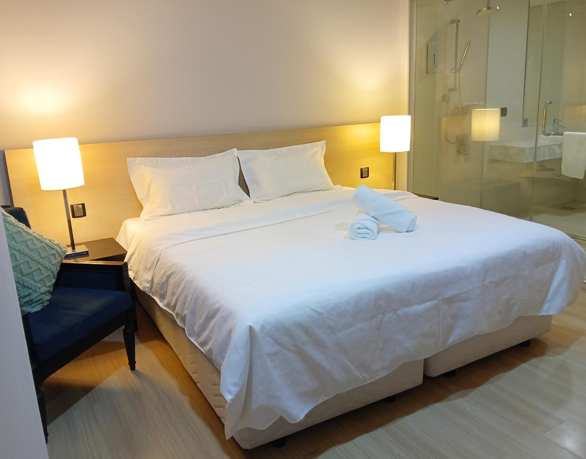 The Straits Suites By Ciconia Malacca Exterior foto